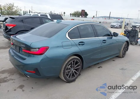 2021 BMW 330I z USA, uszkodzony, nr VIN 3MW5R1J05M8C12711